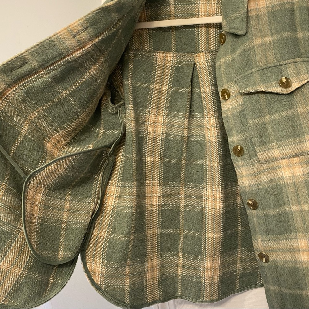 BP. Plaid Brushed Shacket in Green Hedge Plaid. Size Small. 💚 - Picture 6 of 10
